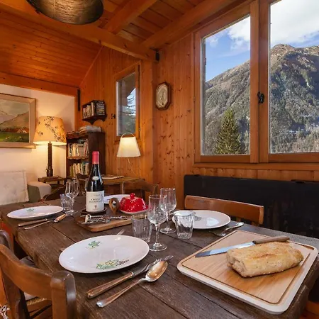 Les Bossons Chalet Sleeps 4 * Chamonix