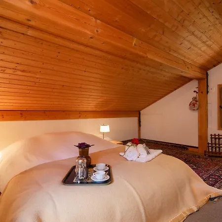Les Bossons Chalet Sleeps 4 * Chamonix