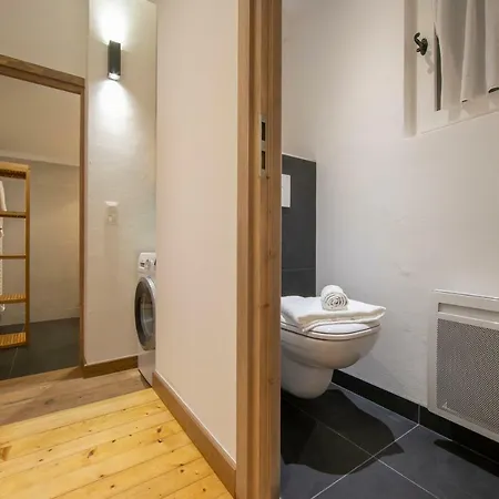 Les Bossons Chalet Sleeps 4 *
